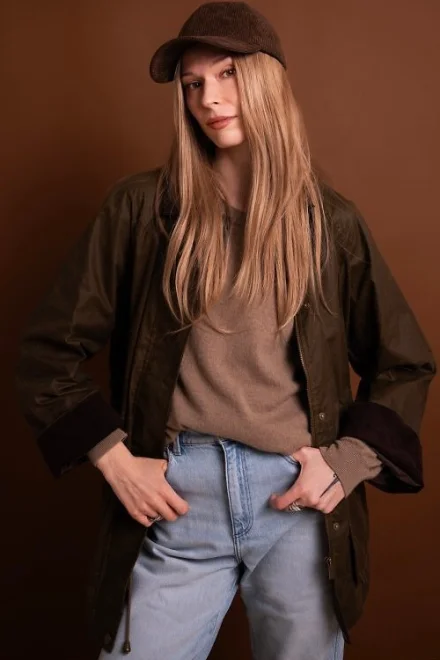 Menčestrová šiltovka 26138 Parker - unisex - Tmavohnedá