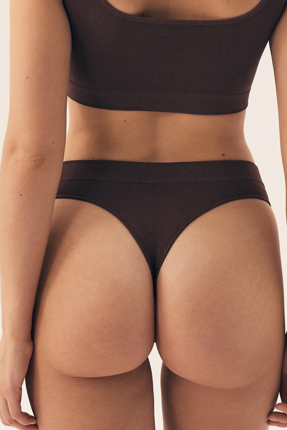 Tanga BLOOVII Larleen Tmavě hnědá S