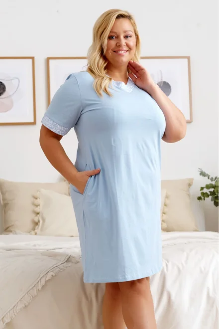 Pohodlná dámská nožiní košile plus size TB.9980 - Světle modrá