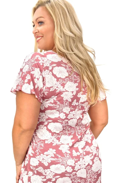 Noční košilka Tina - plus size až do 6XL - Růžovo-bílá