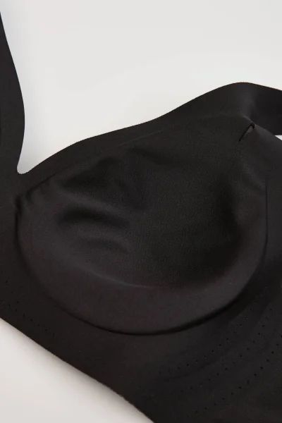 Push-up podprsenka Sleeky - bezešvá - Černá
