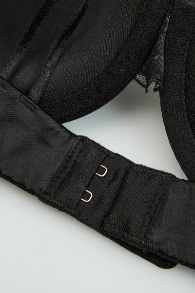 Push-up podprsenka Cindarella - Černá