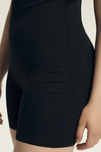 Stahovací body Sleeky - bezešvé - Černá