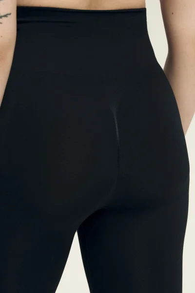 Modelující legíny Shrinky - push-up - Černá