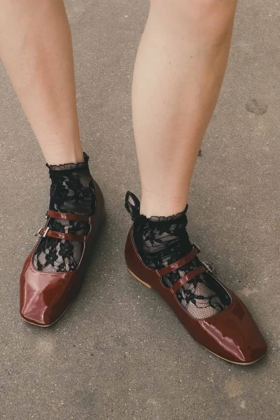 Dámské krajkové ponožky Ismena - Černá