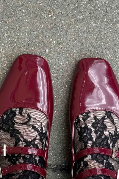 Dámské krajkové ponožky Ismena - Černá