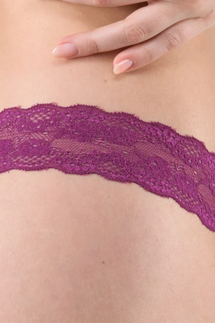 Tanga s krajkou 15009P - bambusv - Tmavě fialová