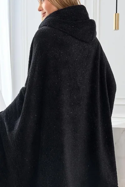 Huňatý oversize přehoz 110 × 160 cm Hoodie - s kapucí - Černá