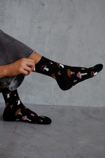 BLA Dámské ponožky 0200-187 - hřiby - Černá