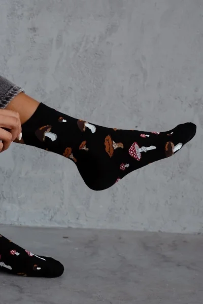 BLA Dámské ponožky 0200-187 - hřiby - Černá