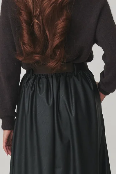 Dlouhá sukně z ekokůže C16 - černá - Černá