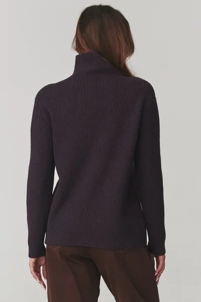 Dámský svetr s rolákem C20 - hnědofialový - Hnědo-fialová