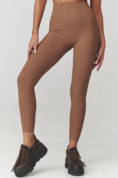 C30 - sv. hnědé-LIOGBRO