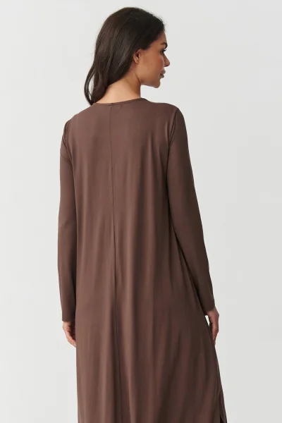 Volnočasové šaty M895 tmavě hnědé - Tmavě hnědá
