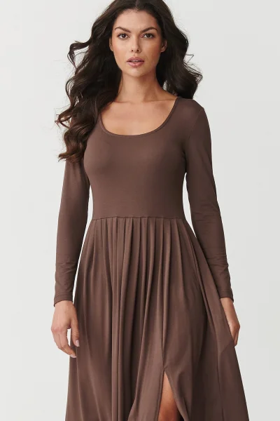 DARBRO Volnočasové šaty M896 tmavě hnědé - Tmavě hnědá