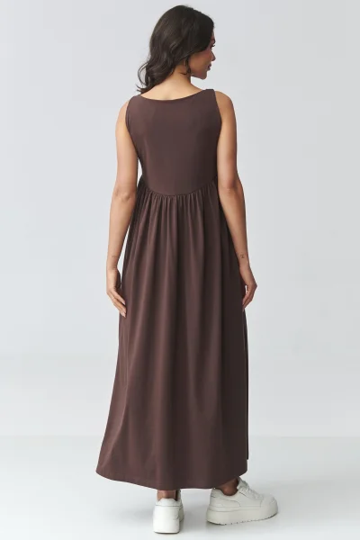 Volnočasové šaty M932 - tm. hnědé - Tmavě hnědá