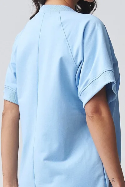 Krátké dámské šaty M920 - sv. modré - Světle modrá