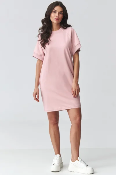 Krátké dámské šaty M920 - pudrově růžové - Pudrově růžová