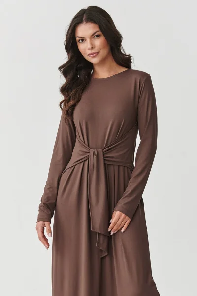 DARBRO Klasické šaty M894 tmavě hnědé - Tmavě hnědá