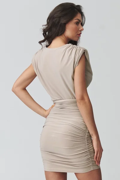 Mini šaty s nařasením M936 - světle béžové - Světle béžová